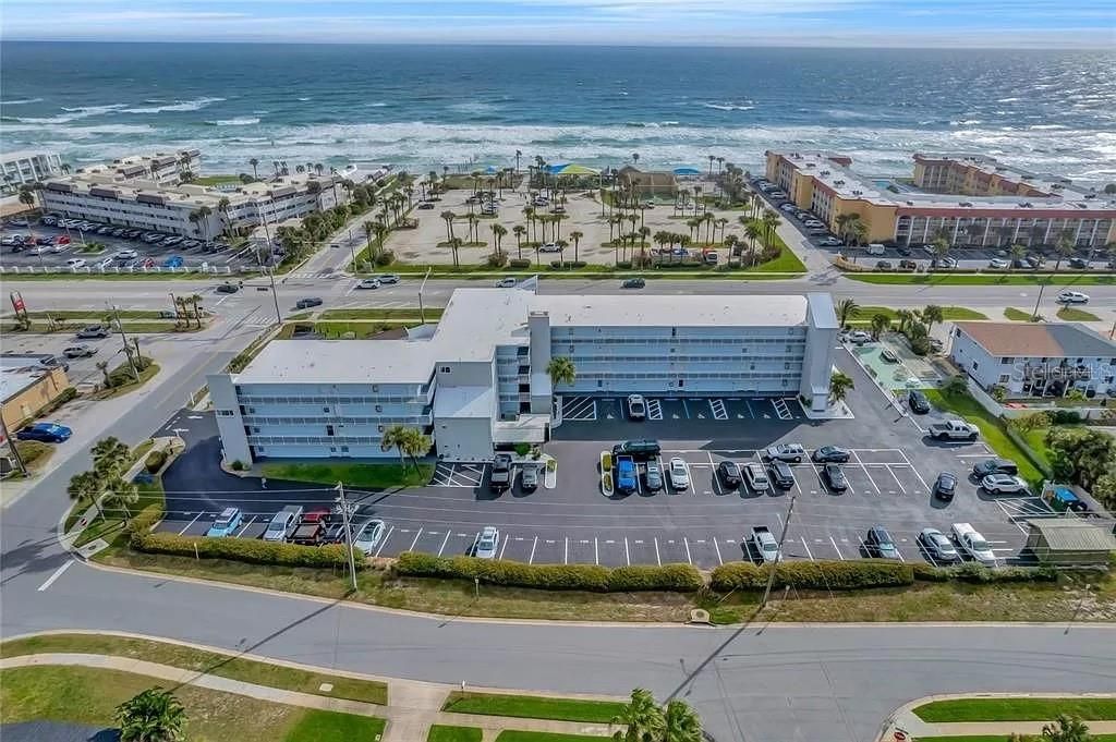 Image 12 of property listing at 3700 S ATLANTIC AVENUE 102, New Smyrna Beach, FL 32169