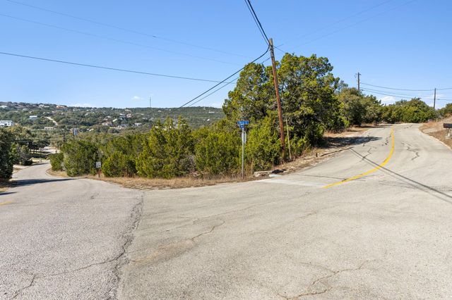 21902 Moffat DR, Spicewood, TX 78669