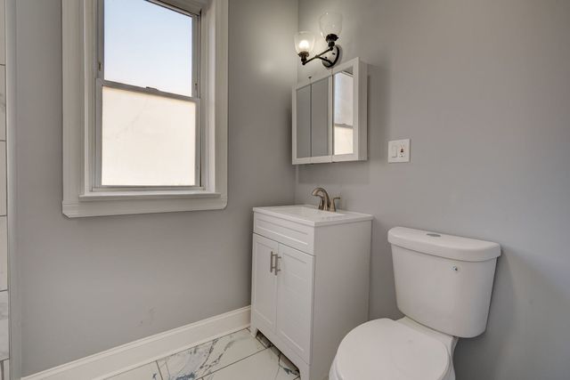 7131 S Carpenter Street, Chicago, IL 60621