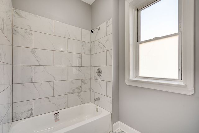 7131 S Carpenter Street, Chicago, IL 60621