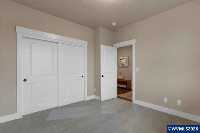 1127 SW Valsetz Av, Dallas, OR 97338