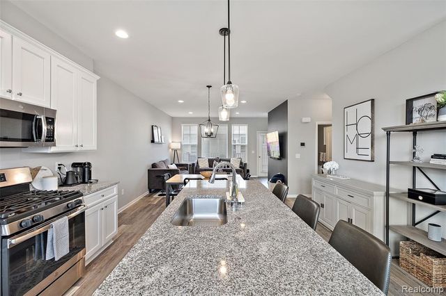 2500 Normandy Road 13, Royal Oak, MI 48073