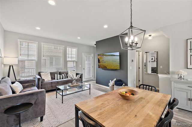 2500 Normandy Road 13, Royal Oak, MI 48073