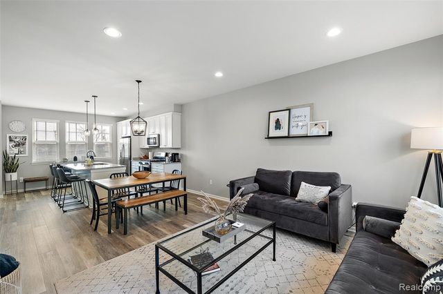 2500 Normandy Road 13, Royal Oak, MI 48073