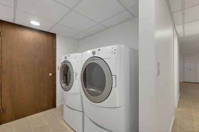 24 Healion Street, Manchester, NH 03109