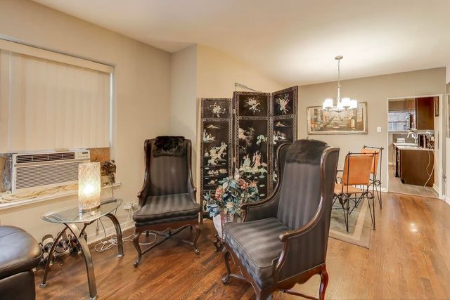 2641 W Fitch Avenue 2, Chicago, IL 60645