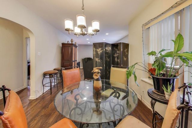 2641 W Fitch Avenue 2, Chicago, IL 60645