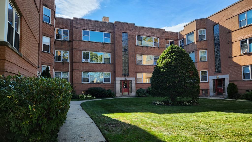 2641 W Fitch Avenue 2, Chicago, IL 60645