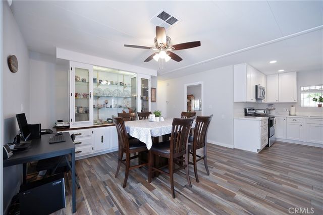 925 S Palm Avenue, Hemet, CA 92543