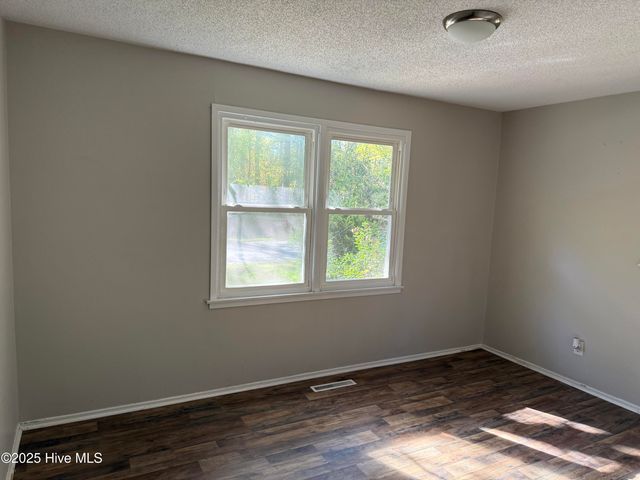 809 River Street, Jacksonville, NC 28540