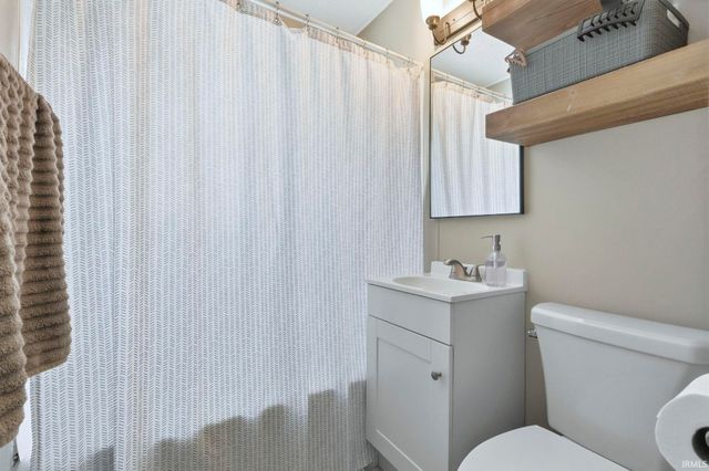 2725 Kenwood Avenue, Fort Wayne, IN 46805