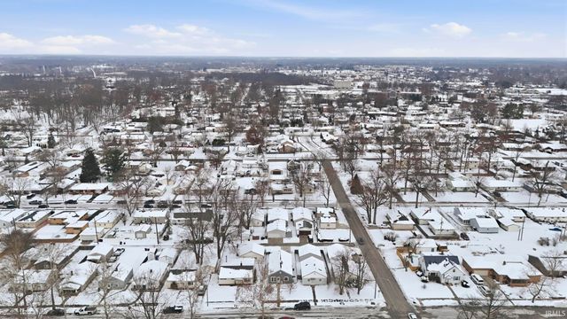 2725 Kenwood Avenue, Fort Wayne, IN 46805