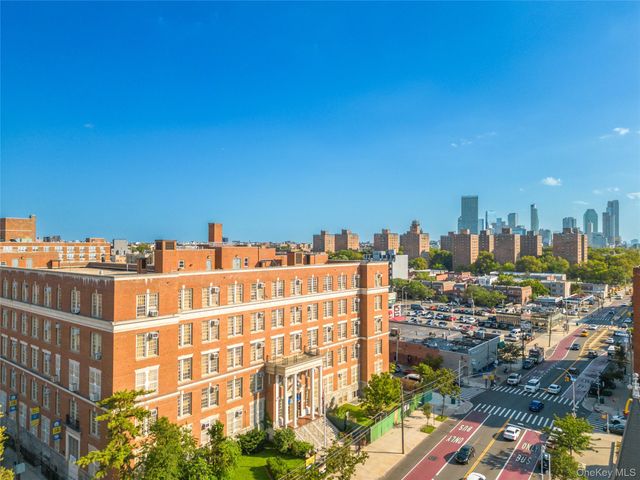 31-16 21st Street S02, Astoria, NY 11106