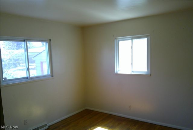 1168 Jeanie J Avenue, Akron, OH 44310