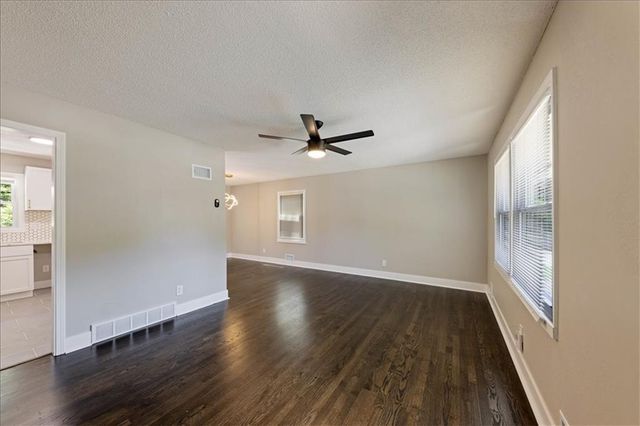 11207 Monroe Court, Kansas City, MO 64137