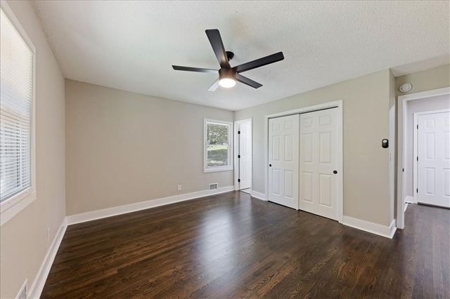11207 Monroe Court, Kansas City, MO 64137