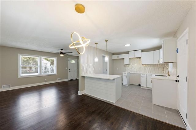 11207 Monroe Court, Kansas City, MO 64137