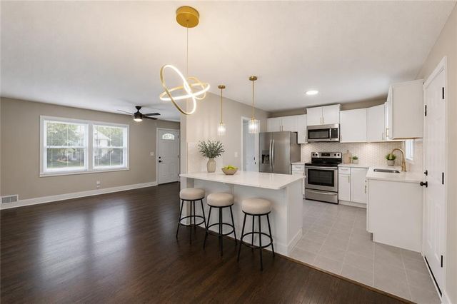 11207 Monroe Court, Kansas City, MO 64137