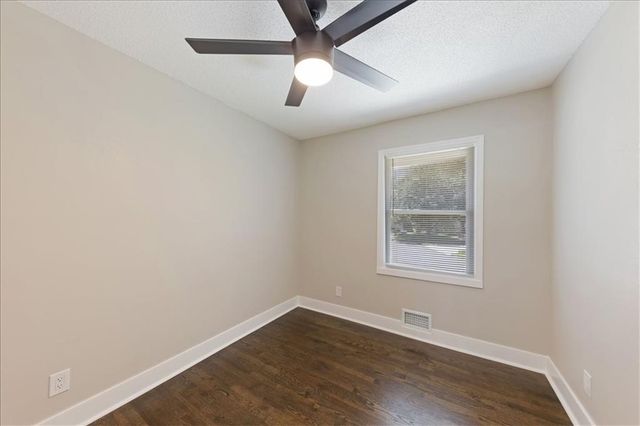 11207 Monroe Court, Kansas City, MO 64137