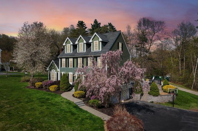 11 Longmeadow Road, Windham, NH 03087