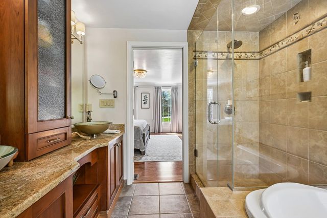 11 Longmeadow Road, Windham, NH 03087