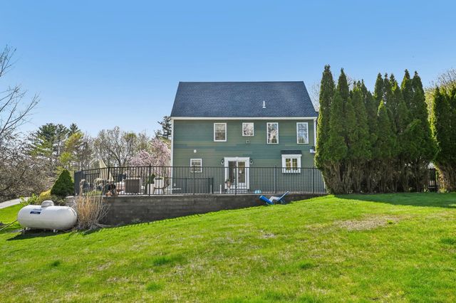 11 Longmeadow Road, Windham, NH 03087
