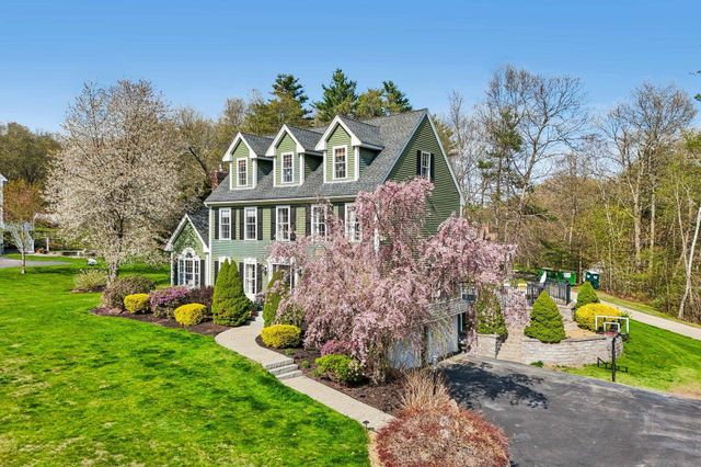 11 Longmeadow Road, Windham, NH 03087