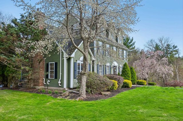 11 Longmeadow Road, Windham, NH 03087