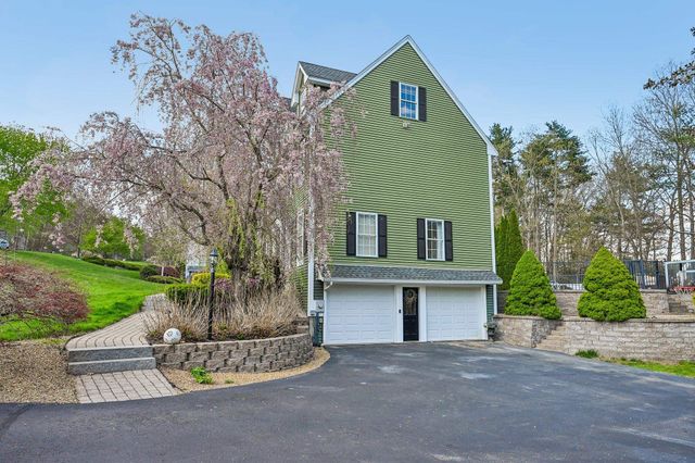 11 Longmeadow Road, Windham, NH 03087