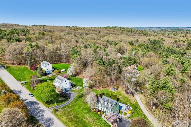 11 Longmeadow Road, Windham, NH 03087