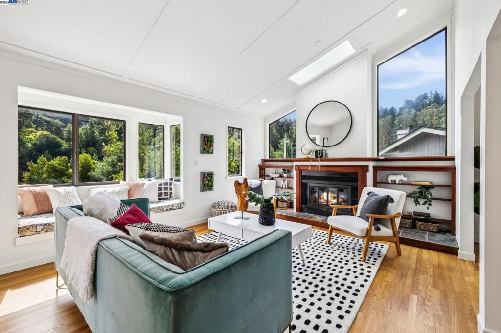 7350 WOODROW DRIVE, Oakland, CA 94611