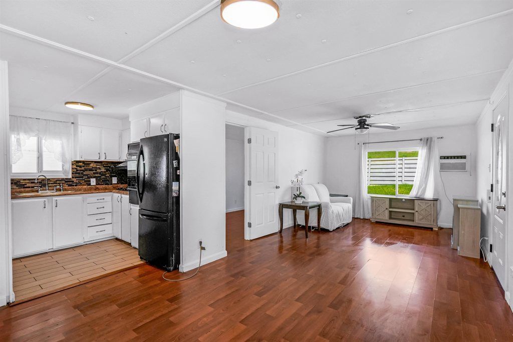 Image 11 of property listing at 26 David Dr, Concord, CA 94518