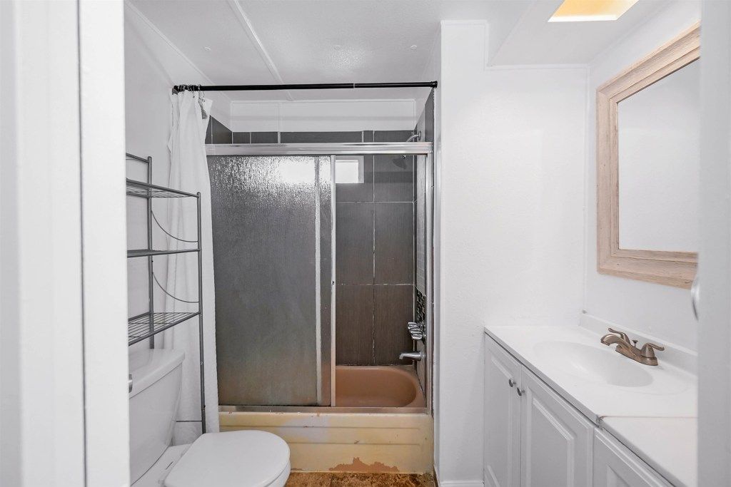 Image 20 of property listing at 26 David Dr, Concord, CA 94518