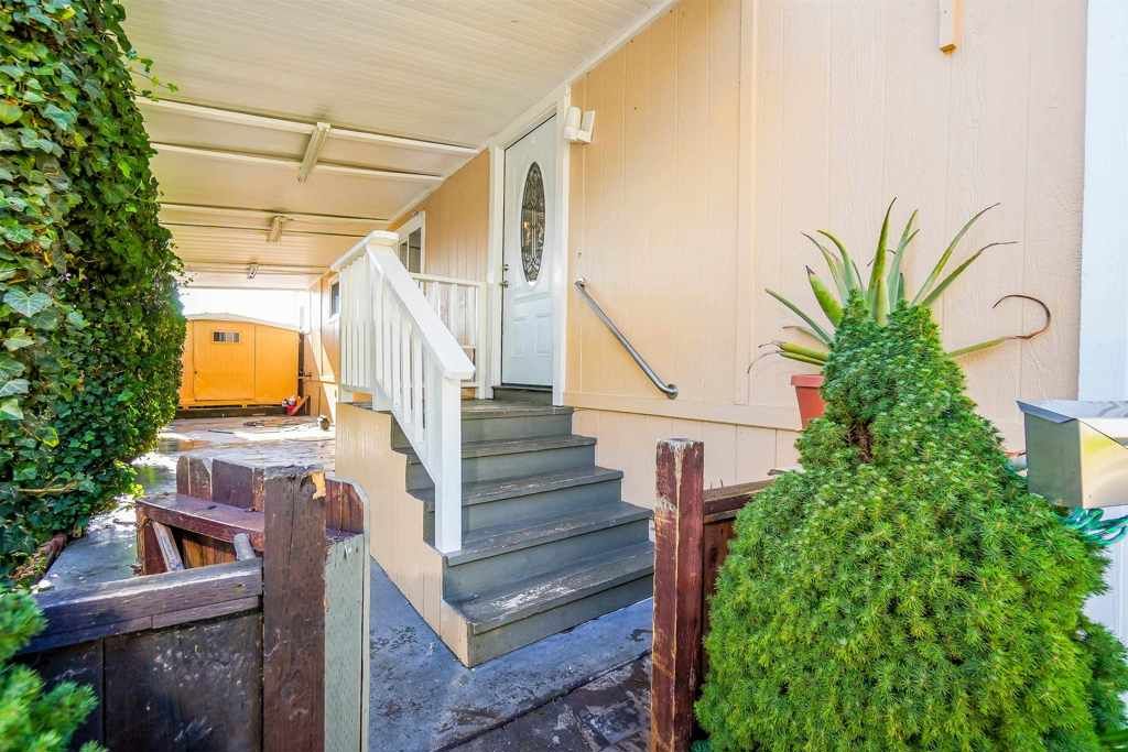 Image 6 of property listing at 26 David Dr, Concord, CA 94518