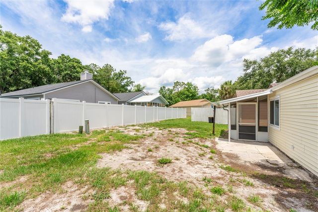 587 PORTLAND CIRCLE, Apopka, FL 32703