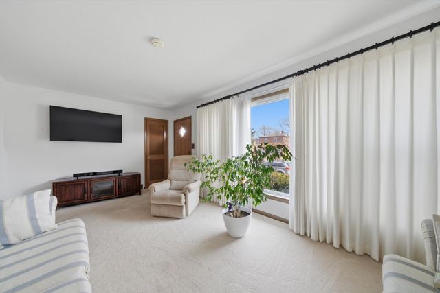 3830 S 56th Court, Cicero, IL 60804