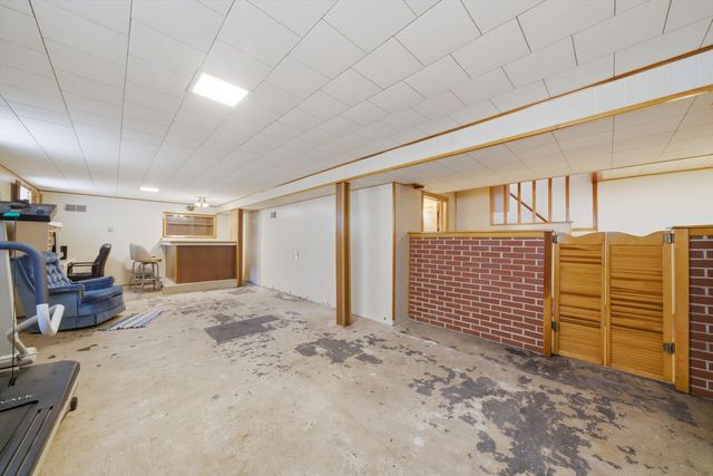 3830 S 56th Court, Cicero, IL 60804