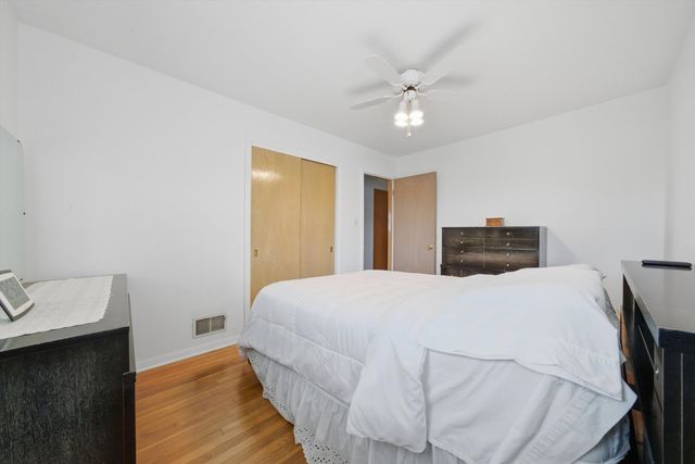 3830 S 56th Court, Cicero, IL 60804