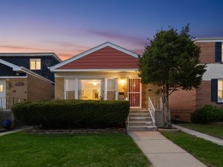 3830 S 56th Court, Cicero, IL 60804