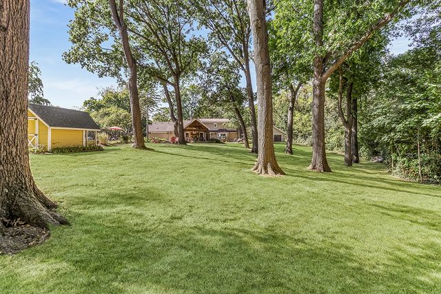 11901 S 92nd Avenue, Palos Park, IL 60464