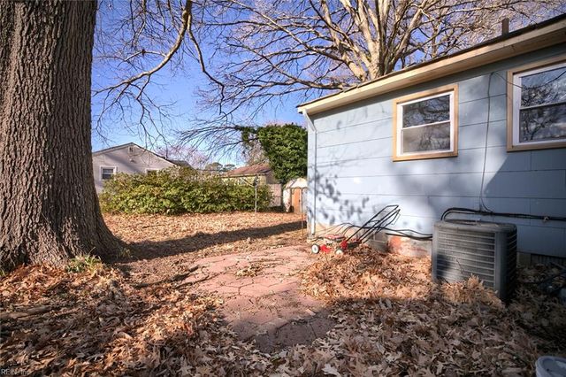 1455 Mellwood CT, Norfolk, VA 23513