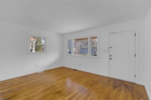 1455 Mellwood CT, Norfolk, VA 23513