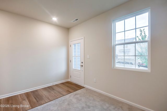 16956 Aiken Ridge Cir, Louisville, KY 40245