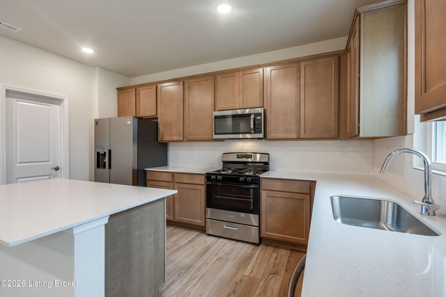 16956 Aiken Ridge Cir, Louisville, KY 40245