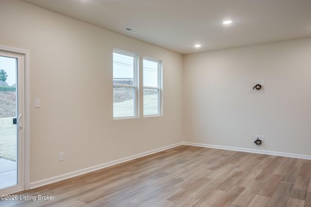 16956 Aiken Ridge Cir, Louisville, KY 40245