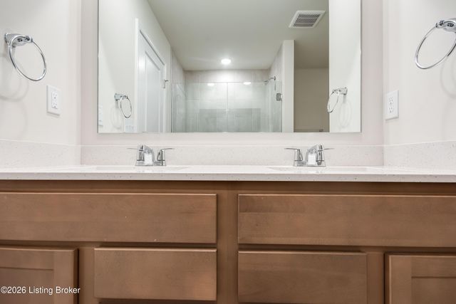 16956 Aiken Ridge Cir, Louisville, KY 40245