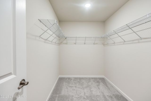 16956 Aiken Ridge Cir, Louisville, KY 40245