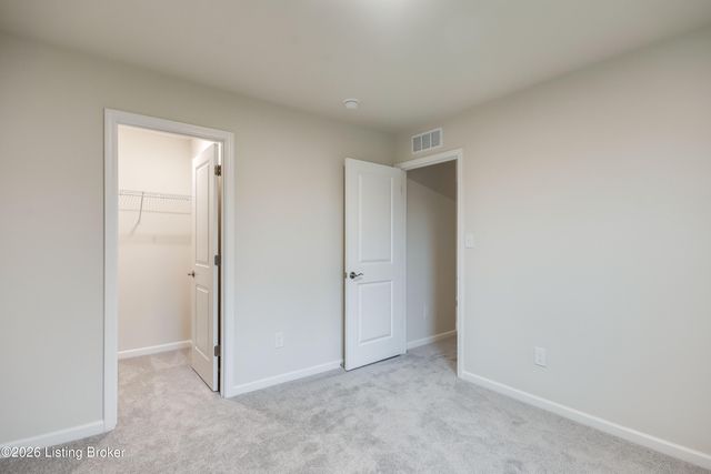 16956 Aiken Ridge Cir, Louisville, KY 40245