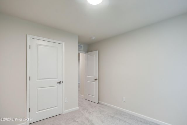 16956 Aiken Ridge Cir, Louisville, KY 40245