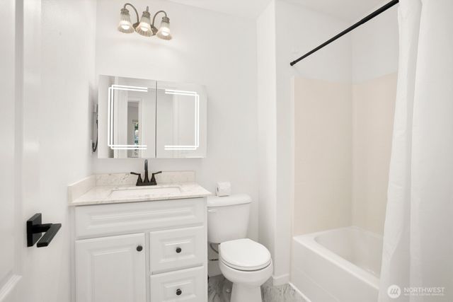 1508 208th Avenue NE, Sammamish, WA 98074